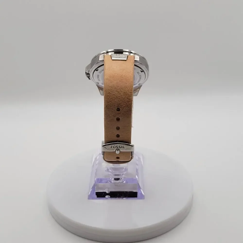 Fossil ES-3889 Womens Watch Crystal Bezel Silver Dial Tan Leather Strap New Batt